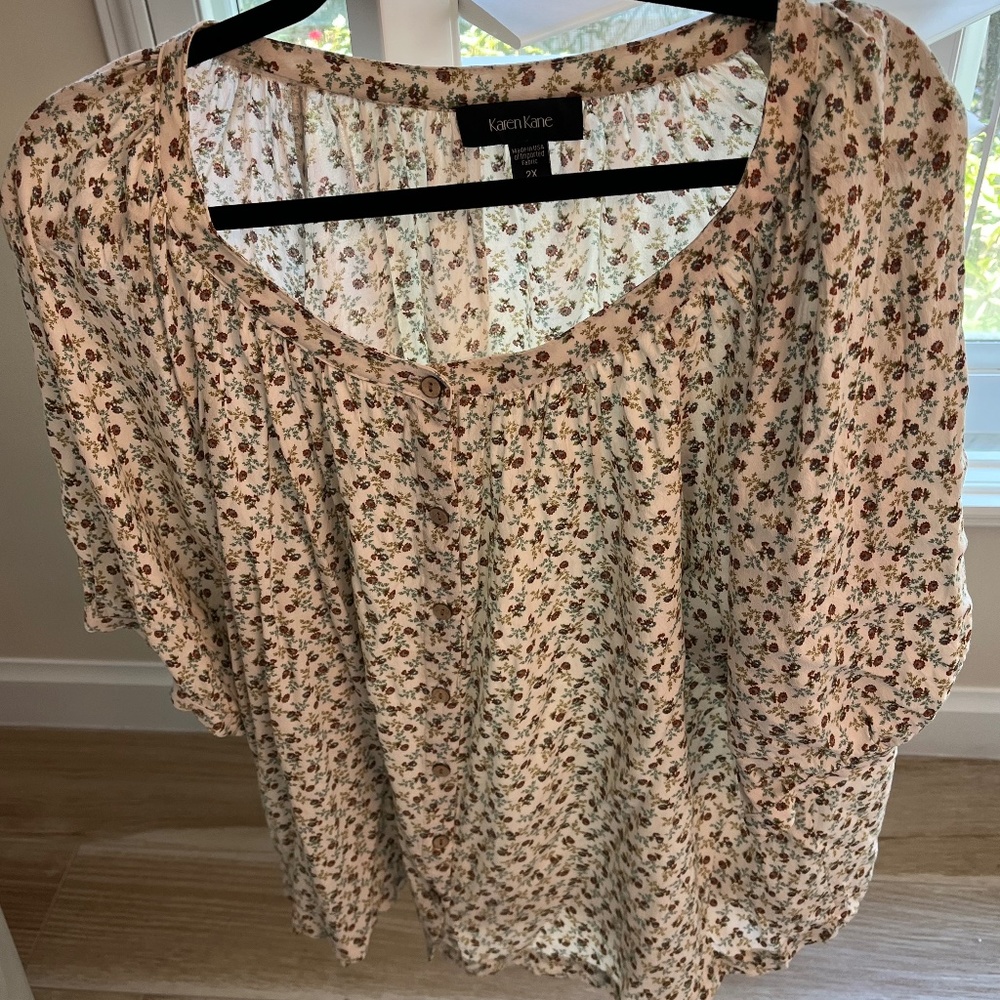 Karen Kane scoop neck button down blouse, plus size 2X,